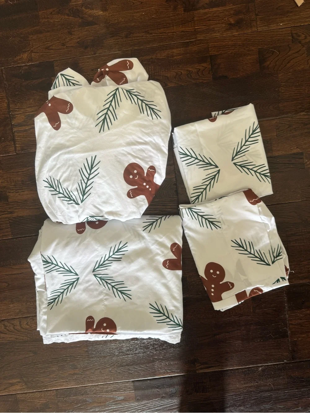 CGK Linens Holiday Gingerbread Queen Sheet Set - White Brown & Green Pine